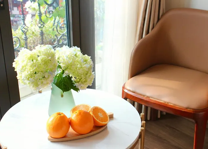 De La Soie Hotel & Travel