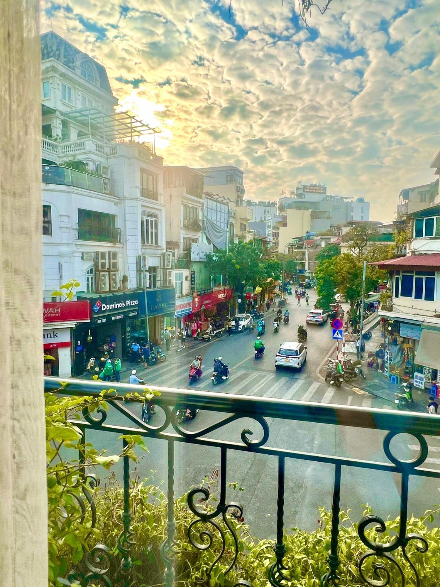 De La Soie & Travel Khách sạn 3*